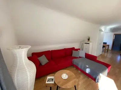 Ein Sitzbereich in der Unterkunft Ferienwohnung - Balkon, Klima, Parkplatz