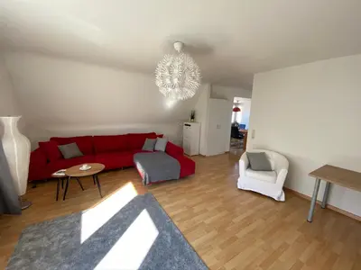 Ein Sitzbereich in der Unterkunft Ferienwohnung - Balkon, Klima, Parkplatz