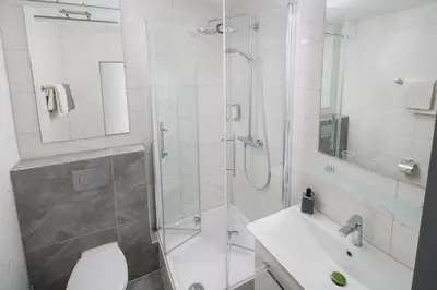 Ein Badezimmer in der Unterkunft Hotel Am Gottesauer Schloss