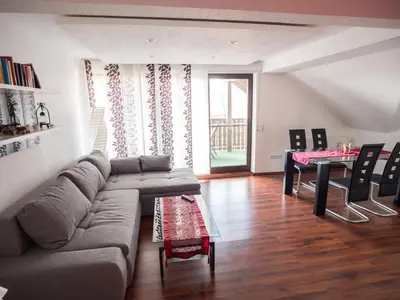 Ein Sitzbereich in der Unterkunft Ferienwohnung Mömlingtal