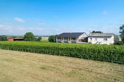 Das Gebäude in dem sich die Ferienwohnung befindet