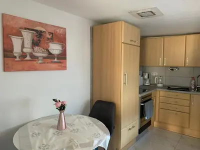 Küche/Küchenzeile in der Unterkunft Moderne 2 Zimmer Wohnung mit Vollausstattung