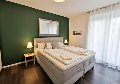 Ein Bett oder Betten in einem Zimmer der Unterkunft CF13 30m2 Central with Terrace AC and Netflix