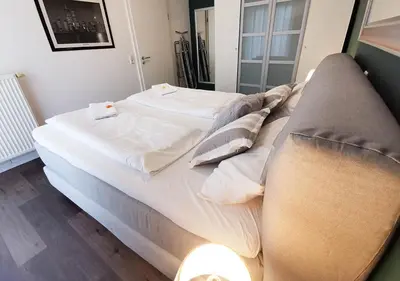 Ein Bett oder Betten in einem Zimmer der Unterkunft CF13 30m2 Central with Terrace AC and Netflix
