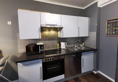 Küche/Küchenzeile in der Unterkunft CF13 30m2 Central with Terrace AC and Netflix