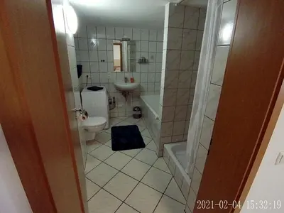 Ein Badezimmer in der Unterkunft Ferienwohnung Gersprenztal
