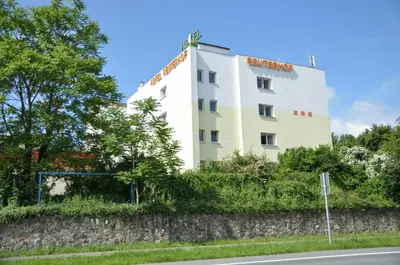 Das Gebäude in dem sich das Hotel befindet