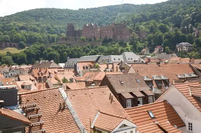 Ein allgemeiner Bergblick oder ein Berglick von des Hotels aus