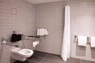 Ein Badezimmer in der Unterkunft Holiday Inn Express - Darmstadt by IHG