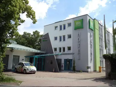 Das Gebäude in dem sich das Hotel befindet