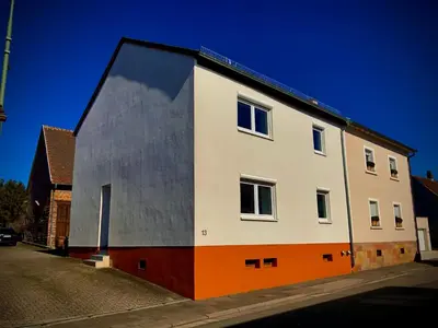 Das Gebäude in dem sich die Ferienwohnung befindet