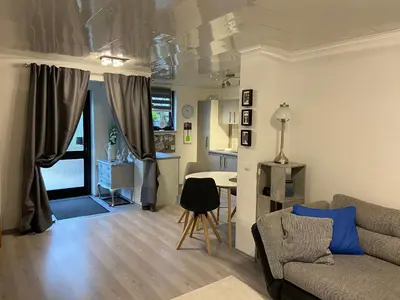 Ein Sitzbereich in der Unterkunft Toms Ferienhütte