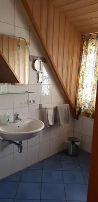 Ein Badezimmer in der Unterkunft Weingut Schunck