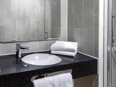 Ein Badezimmer in der Unterkunft B&B HOTEL Mainz-Süd