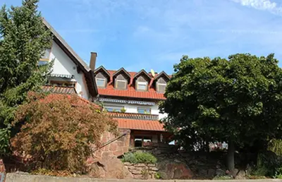Das Gebäude in dem sich die Ferienwohnung befindet