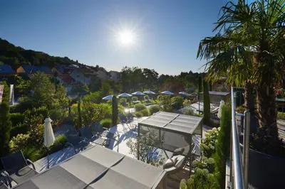 Ein allgemeiner Bergblick oder ein Berglick von des Hotels aus