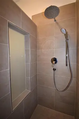 Ein Badezimmer in der Unterkunft Connie's Apartments