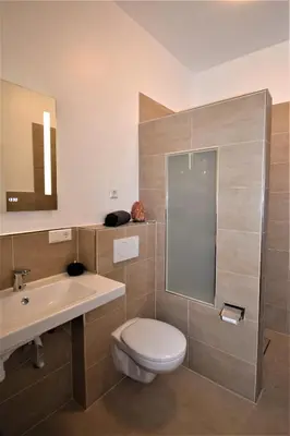 Ein Badezimmer in der Unterkunft Connie's Apartments