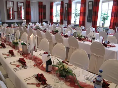 Ein Restaurant oder anderes Speiselokal in der Unterkunft Hotel Sonne