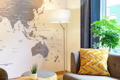 Ein Sitzbereich in der Unterkunft Ambassador TheContinents