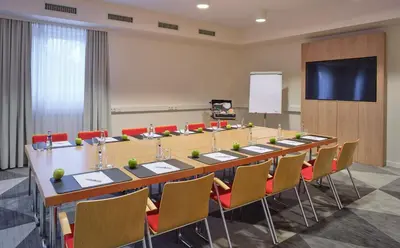 Der Geschäftsbereich oder Konferenzraum in der Unterkunft Holiday Inn Express Frankfurt Airport by IHG