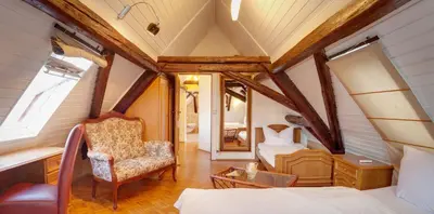 Ein Sitzbereich in der Unterkunft Hotel Peter Schaefer