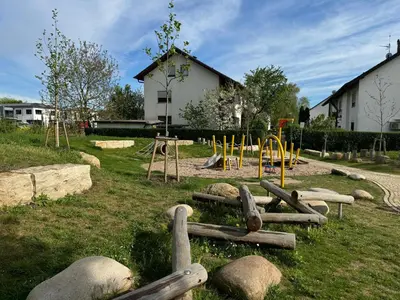 Ein Kinderspielbereich in der Unterkunft Prime Host Balcony Apartment