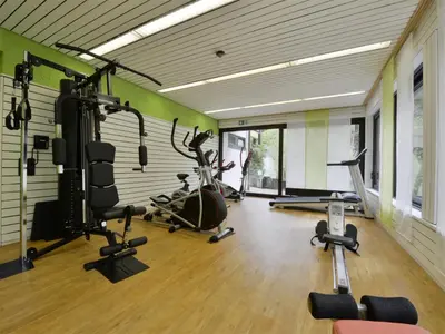 Das Fitnesscenter und/oder die Fitnesseinrichtungen in der Unterkunft Ringhotel Mönch`s Waldhotel