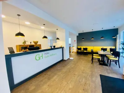 Ein Restaurant oder anderes Speiselokal in der Unterkunft Hotel Gute Hoffnung Pforzheim