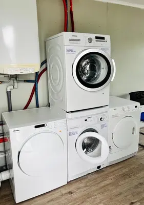 Grundriss der Unterkunft Neuwertiges Apartment mit schnellem WLAN, Netflix, Glasfaser, Kostenlose Privatparkplatz auch für Transporter geeignet R8