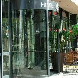 Das Gebäude in dem sich das Hotel befindet
