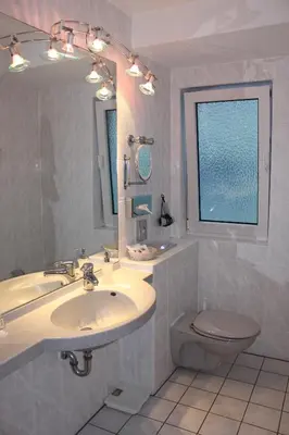 Ein Badezimmer in der Unterkunft Hotel Roemerstein