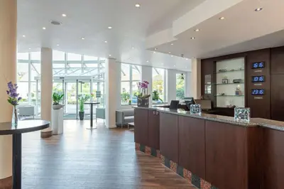 Lobby/Rezeption in der Unterkunft NH Weinheim