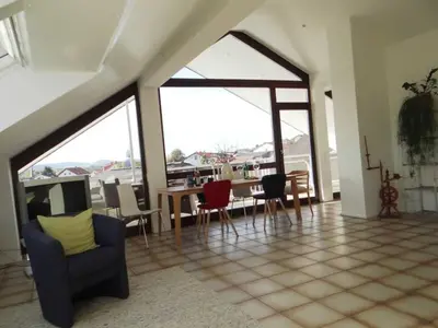 Ein Sitzbereich in der Unterkunft Ferienwohnung Haida