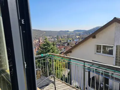 Ein allgemeiner Bergblick oder ein Berglick von der Ferienwohnung aus