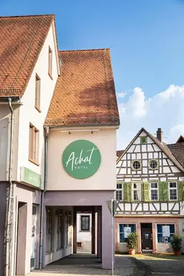 Das Gebäude in dem sich das Hotel befindet