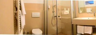 Ein Badezimmer in der Unterkunft Hotel Christel