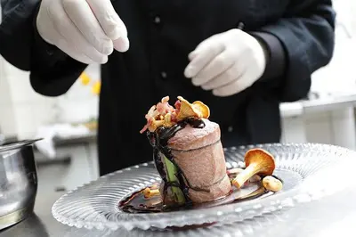 Essen im Hotel oder in der Nähe