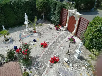 Ein Garten an der Unterkunft Apartment Natali