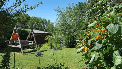 Ein Garten an der Unterkunft Ferienwohnung am Bruchwald
