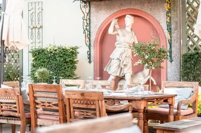 Ein Restaurant oder anderes Speiselokal in der Unterkunft Hotel Erbprinz - Gourmet & Spa