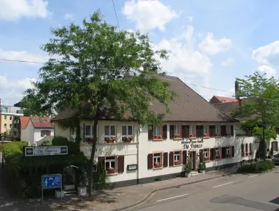 Das Gebäude in dem sich die Pension befindet