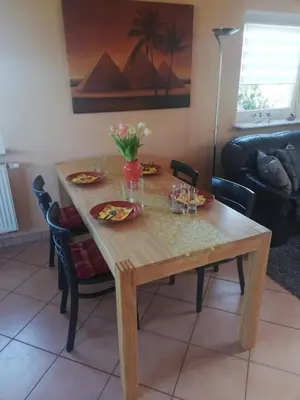 Ein Sitzbereich in der Unterkunft Anna - neue Ferienwohnung mit Blick ins Grüne