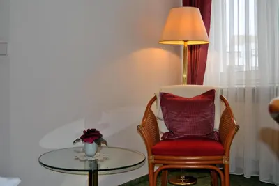 Ein Sitzbereich in der Unterkunft Hotel Kurpfalzstuben
