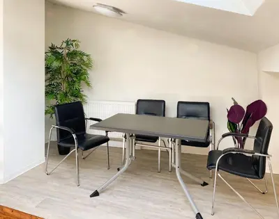 Ein Sitzbereich in der Unterkunft Traumhaftes Privatzimmer in Karlsruhe
