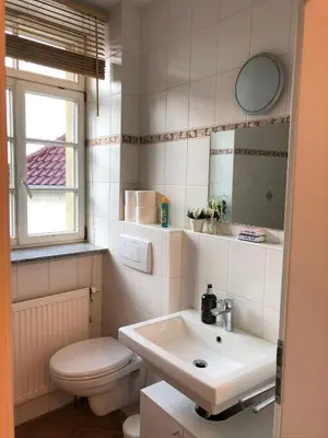 Ein Badezimmer in der Unterkunft Zentraler geht es kaum - in königlicher Nachbarschaft!