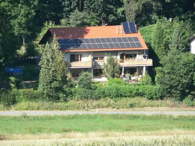 Das Gebäude in dem sich die Ferienwohnung befindet