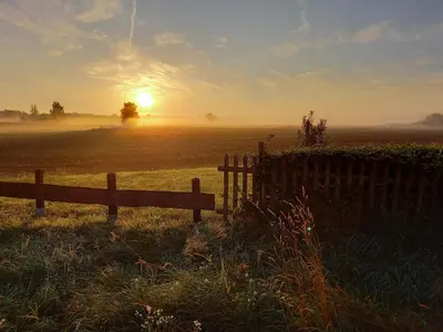 Blick auf den Sonnenuntergang/Sonnenaufgang von der Pension aus oder aus der Nähe