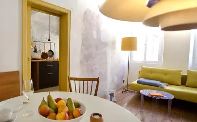 Ein Sitzbereich in der Unterkunft Boutique-Ferienwohnung im alten Weinhaus Moser