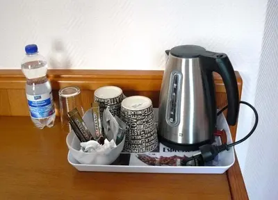 Kaffee-/Teezubehör in der Unterkunft Hotel-Restaurant Zur Kanne